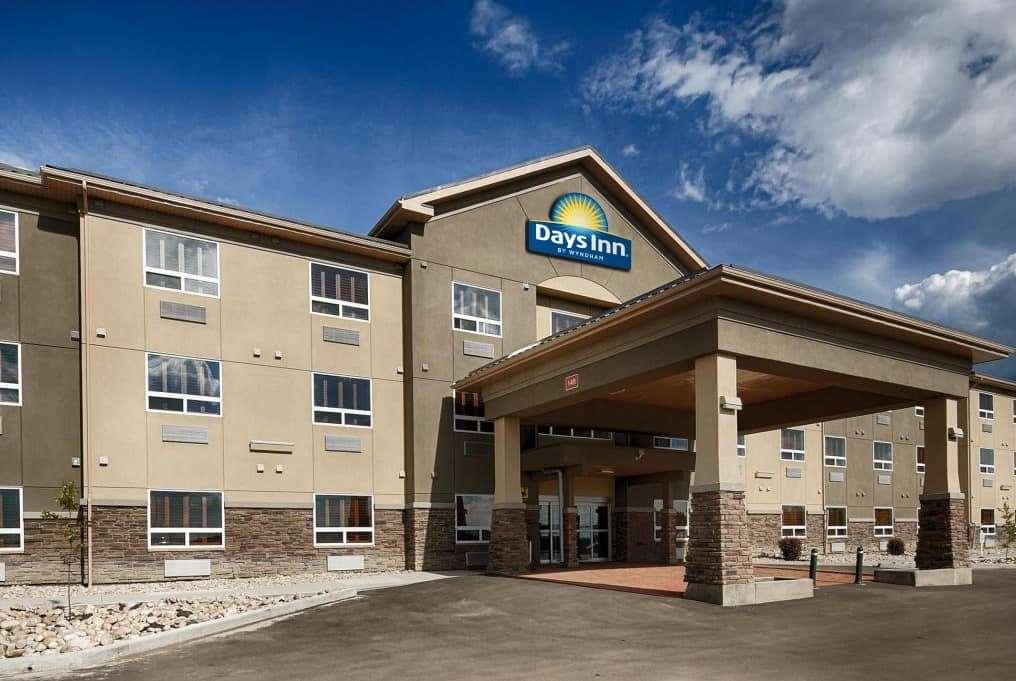 Days Inn By Wyndham Redwater Exterior photo