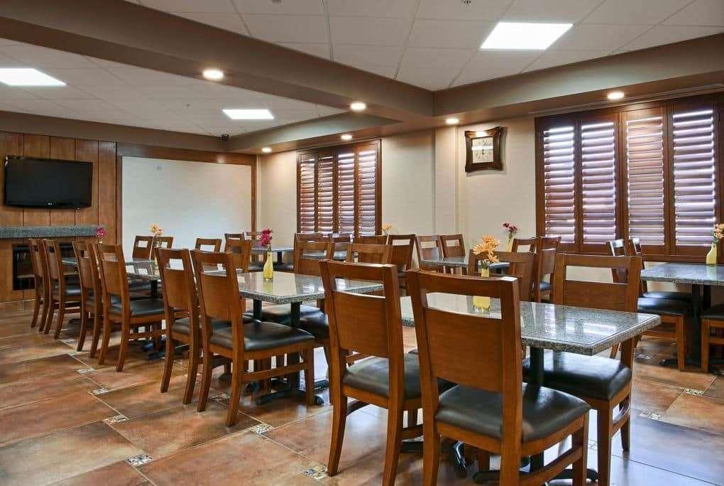 Days Inn By Wyndham Redwater Exterior photo